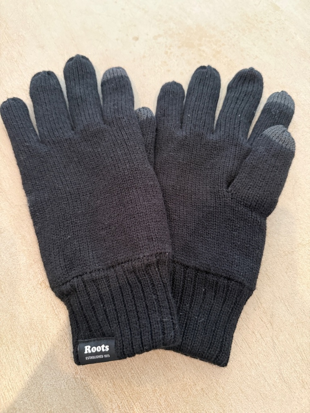 Roots Black Knit Touchscreen Gloves with Gray Tips